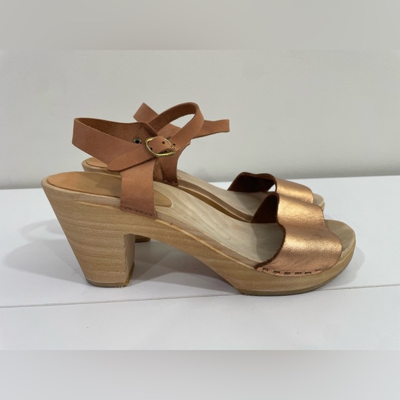 Bryr clogs two‎ tone gold and taupe size 8 - Picture 6 of 10